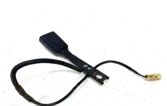 Toyota Avensis T270 Front seatbelt buckle E034501 B480 09036