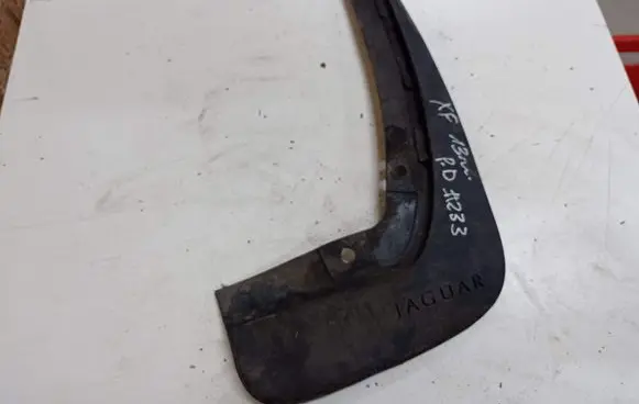 Jaguar XF Front mudguard AM8X23