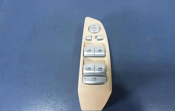 BMW 7 G11 G12 Electric window control switch 9382502