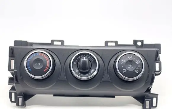 Toyota Yaris Cross Interior fan control switch 554060D580