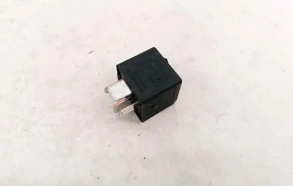 BMW 5 GT F07 Other relay 61366901469 v23136-j6-x48