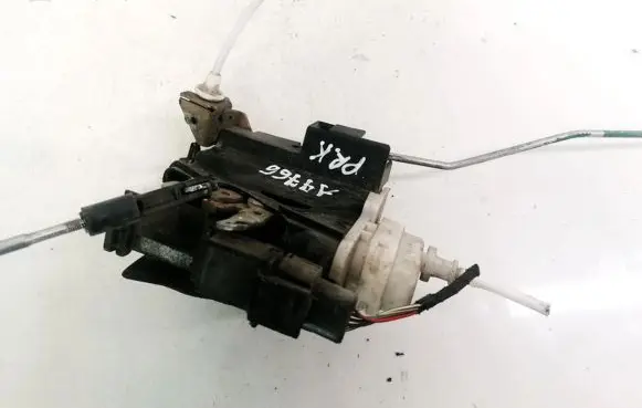 Audi A4 S4 B5 8D Front door lock