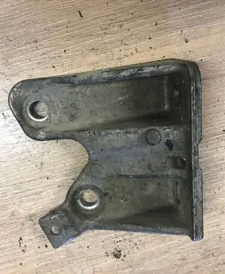 BMW 5 E60 E61 Engine mounting bracket 6771057