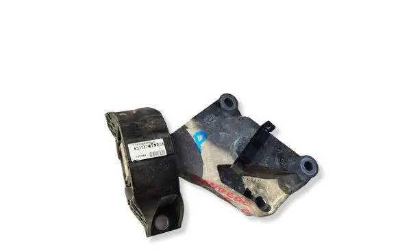 Dacia Sandero II Engine mount bracket 112106577R