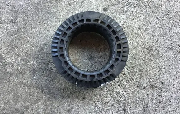 Chrysler Pacifica Front upper strut mount 04721602AB