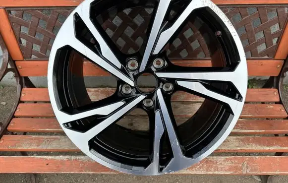Audi E-tron GT R20 alloy rim 