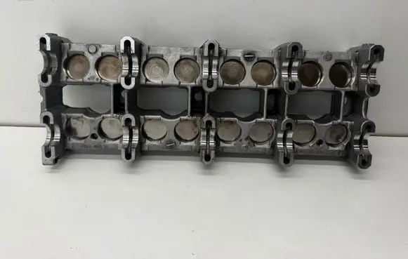 Mercedes-Benz C W204 Engine head R6110160504