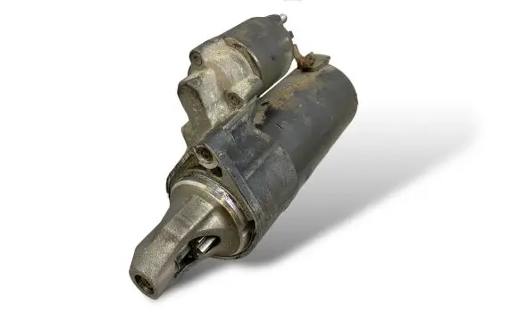 Mercedes-Benz E W212 Starter motor 0005831579