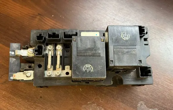 Toyota Prius (XW30) Relay mounting block G92Z128010