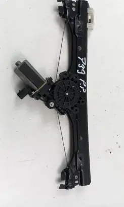 Fiat 500X Front window lifting mechanism without motor