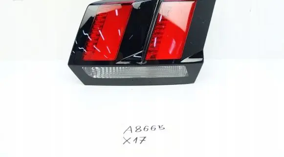 Peugeot 3008 II Rear/tail lights 9810477780