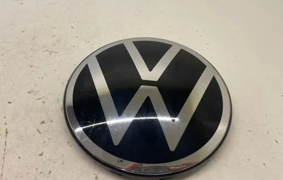 Volkswagen T-Roc Manufacturer badge logo/emblem 2GM853601E 00550369