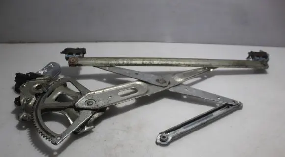 Lexus IS 220D-250-350 Front window lifting mechanism without motor