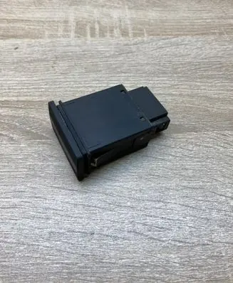 Volkswagen Transporter - Caravelle T4 Windscreen/window heater switch 703959621