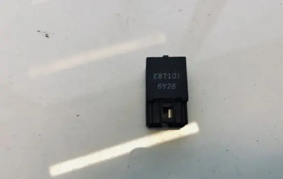 Mitsubishi Galant Other relay e8t101