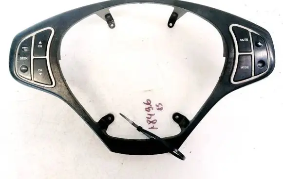 KIA Ceed Steering wheel buttons/switches 561501H000 56150-1H000