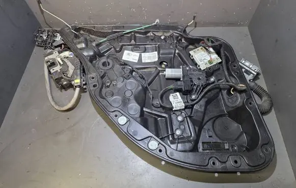 Mercedes-Benz E W213 Rear door window regulator with motor A1667230094 A2050058399 A2220064099
