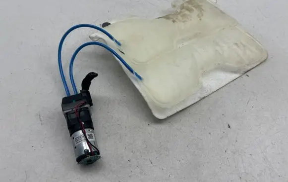 Jeep Renegade Seat adjustment motor 8583403 0005006K8 D3201909152