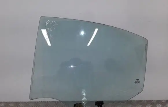 Nissan Primera Rear door window glass 43R00049