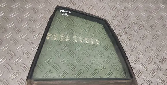 Toyota Prius (XW50) Rear vent window glass 6818947030
