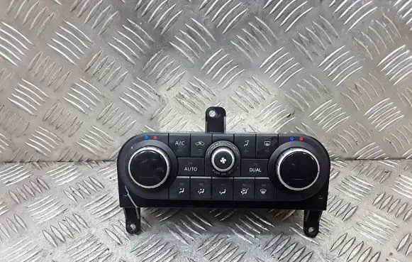 Nissan Qashqai+2 Climate control unit 27500BR57B
