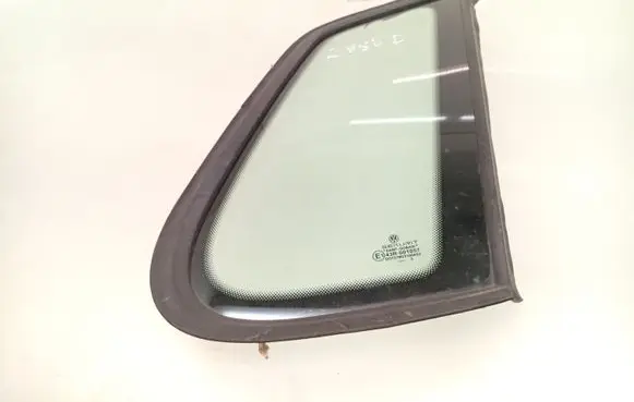 Volkswagen Polo Rear side window AS2