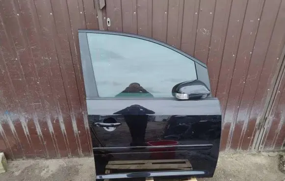 Volkswagen Cross Touran I Front door