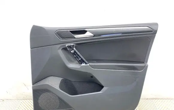 Volkswagen Tiguan Front door card panel trim 