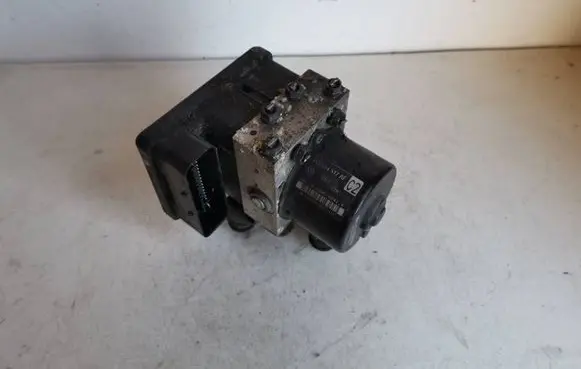 Volkswagen Touran I ABS Pump 1K0907379AC 1K0614517AF