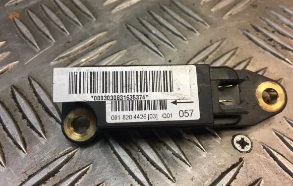 Mercedes-Benz C W203 Airbag deployment crash/impact sensor 0018204426