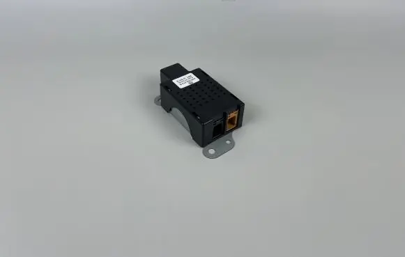 Volkswagen Golf VI Aerial antenna amplifier 5M0035570B 5M0035570