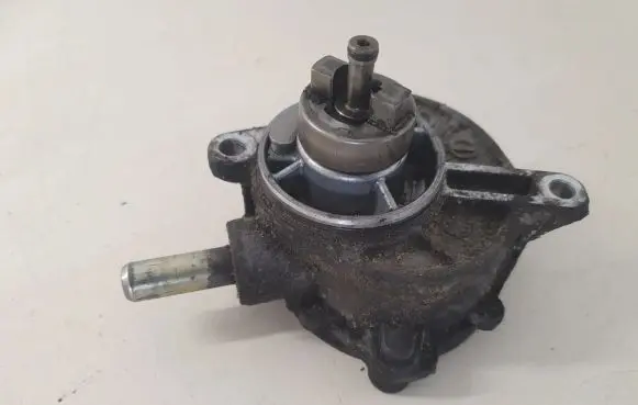Mercedes-Benz Sprinter W906 Vacuum pump A6462300165