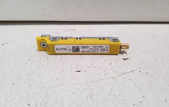 Audi Q7 4M Aerial antenna amplifier 4M0035225A