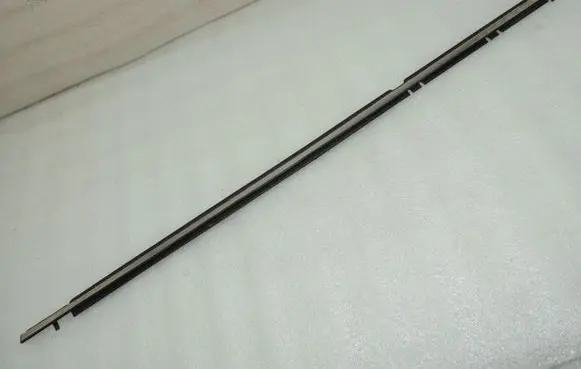 Toyota Avensis T270 Rear door glass trim molding 7572205040