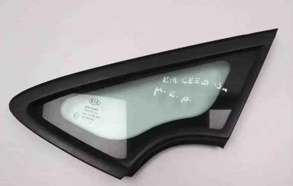 KIA Ceed Front triangle window/glass 