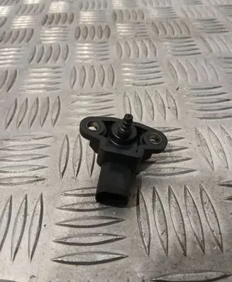 Mercedes-Benz Sprinter W906 Air pressure sensor A0051535028