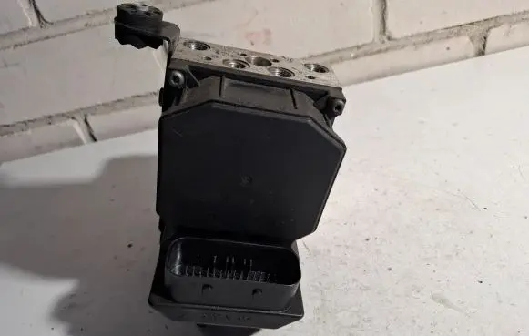 BMW 7 E65 E66 ABS Pump 6771233