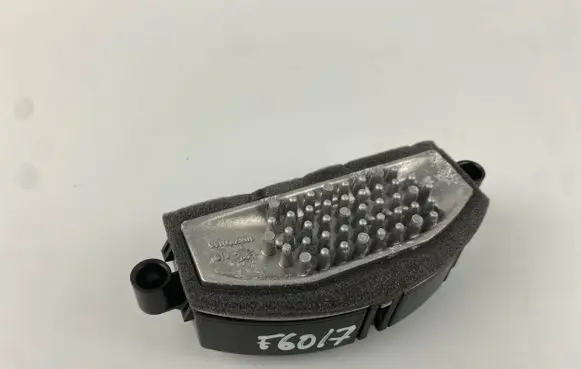 Mini Cooper Countryman F60 Heater blower motor/fan resistor 7952061