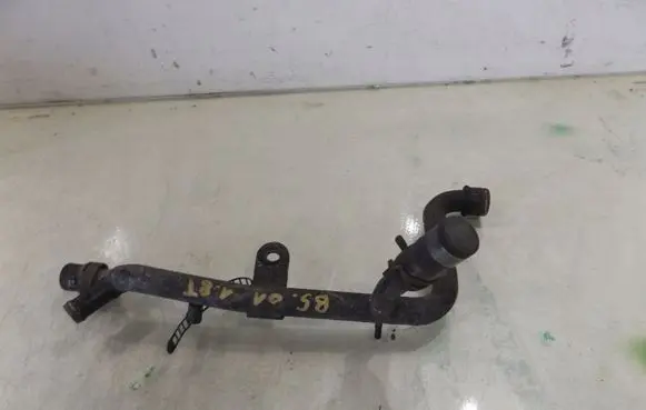Volkswagen PASSAT B5.5 Engine coolant pipe/hose