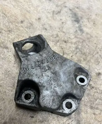 Citroen Berlingo Engine mounting bracket 9644772580