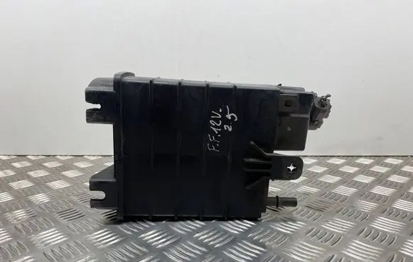 Ford Fusion II Active carbon filter fuel vapour canister DG939E857B