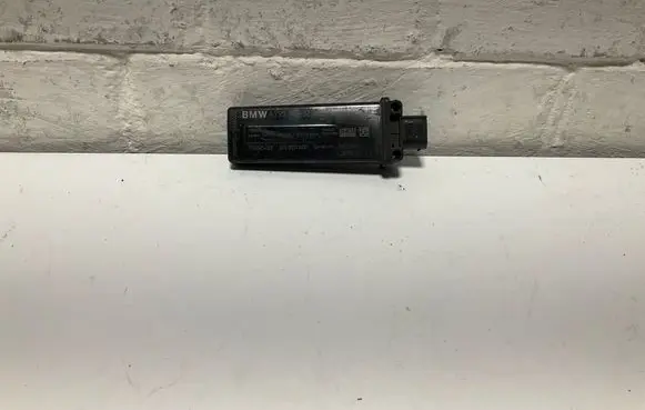 BMW 3 E92 E93 Tire pressure control unit 6795768 TSSSG4G5 002BE00001