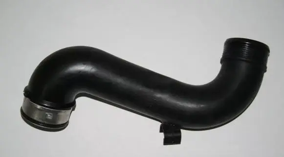 BMW 7 G11 G12 Intercooler hose/pipe 7590304