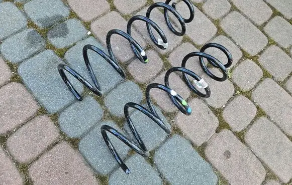 Opel Combo E Rear coil spring
