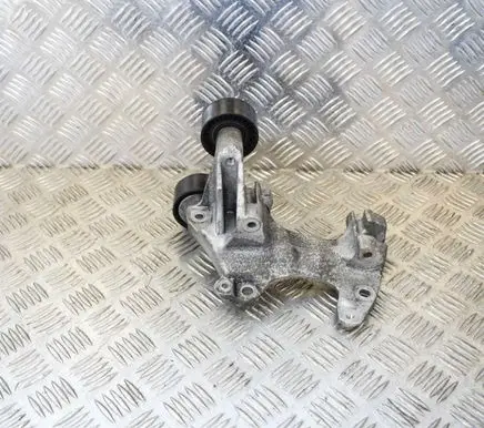 Nissan Qashqai Other engine bay part
