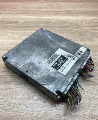Toyota Avensis Verso Engine control unit/module ECU 8966144300 1758005123