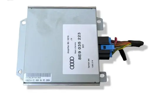 Audi A4 S4 B6 8E 8H Sound amplifier 8E9035223