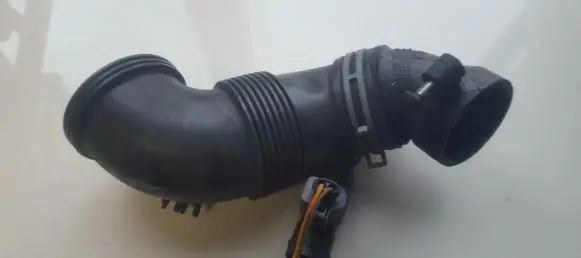 Volkswagen Golf V Air intake hose/pipe 3C0129635 446019601