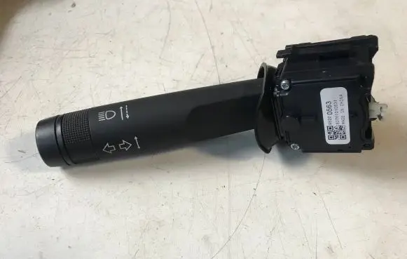 Opel Insignia A Indicator stalk 95220563