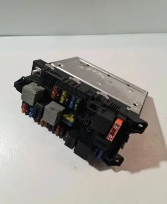 Mercedes-Benz E W211 Fuse module 2115456201